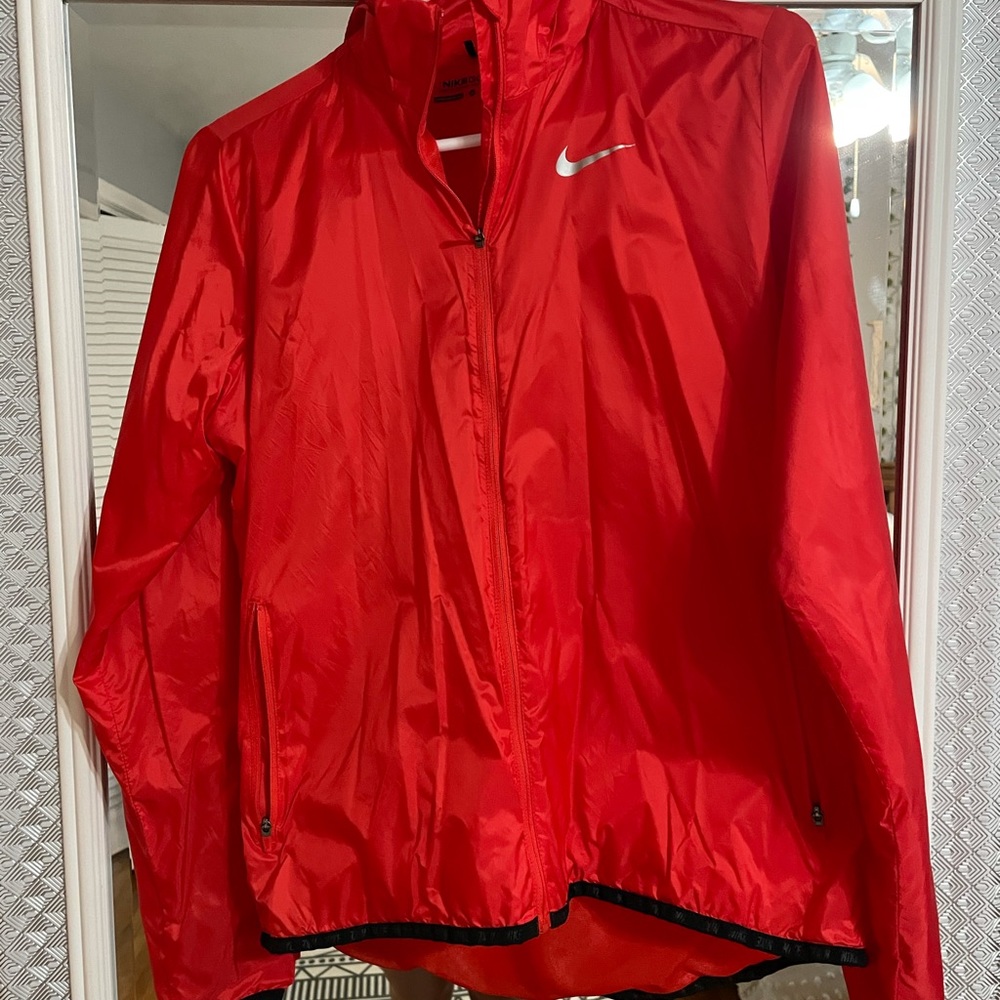 nike windbreaker